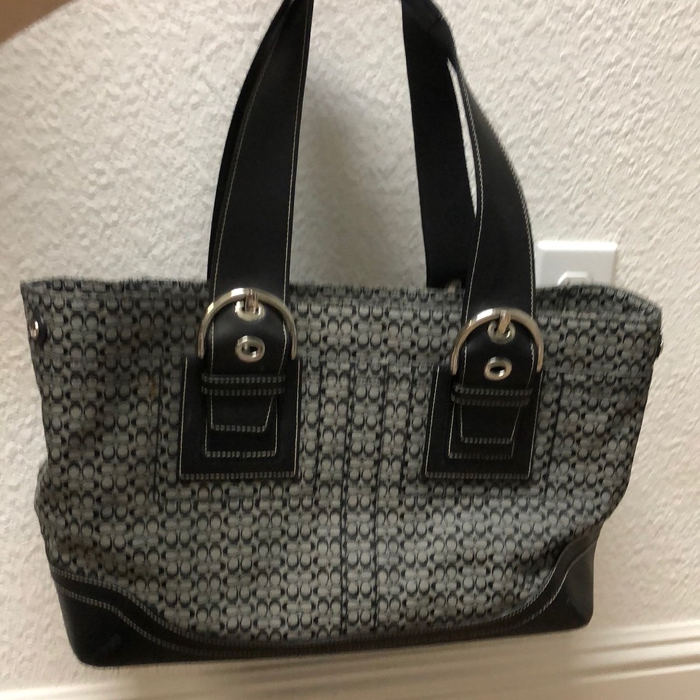 Coach weekender bag. Signature collection.